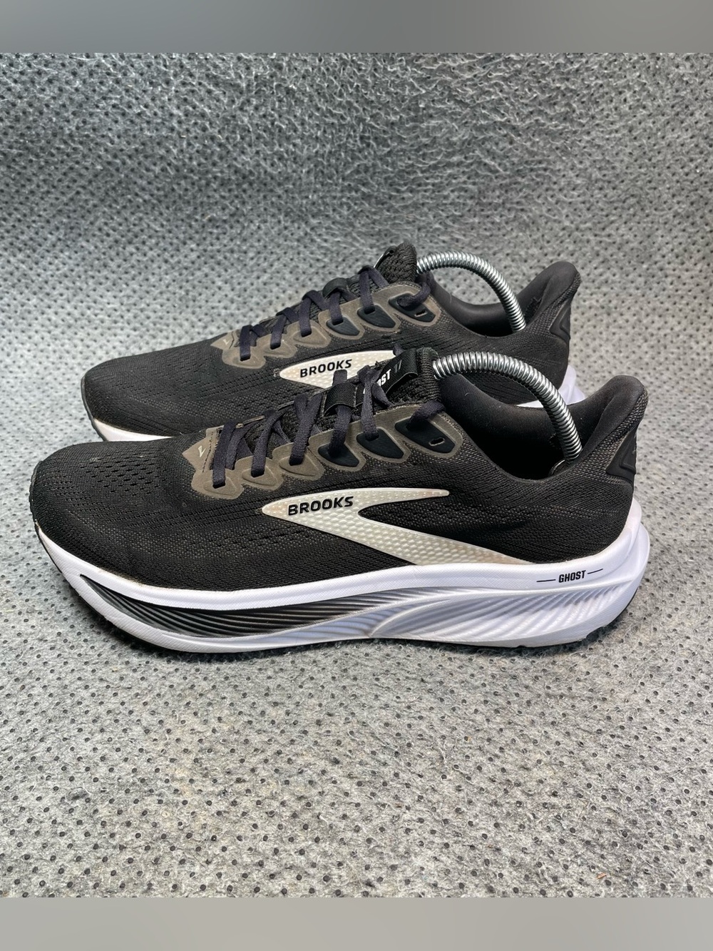 Brooks Ghost 17 Black White Running Shoes Size 9.5 Men’s